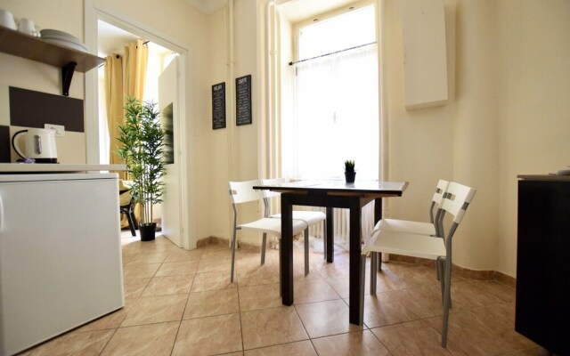 Budget Apartment by Hi5 - Révai köz