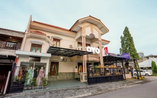 OYO 631 Tjahaja Baroe Residence Syariah