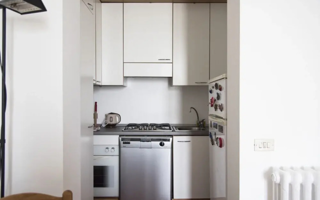 Bright & Cozy Flat near Navigli, Iulm, Tortona