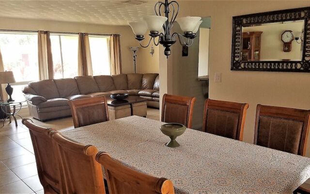Hollywood Hills 4 Bedrooms 3 Bathrooms Home