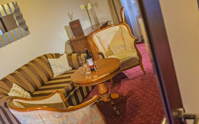 Cella Central Historic Boutique Hotel