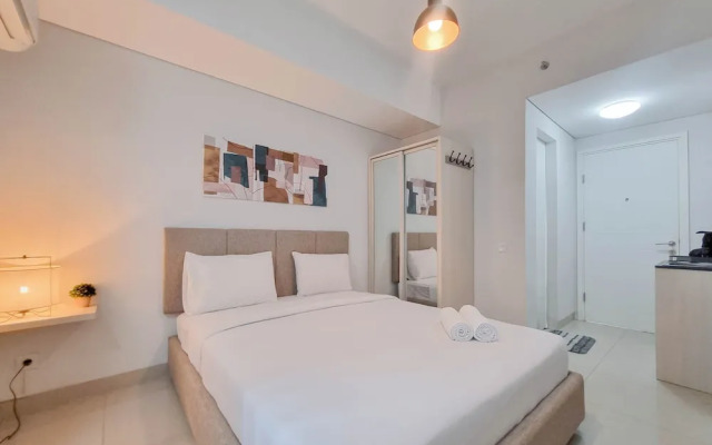 Comfortable And Homey Studio Room At Barsa City Apartment