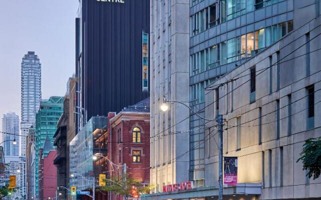 Pantages Hotel Downtown Toronto