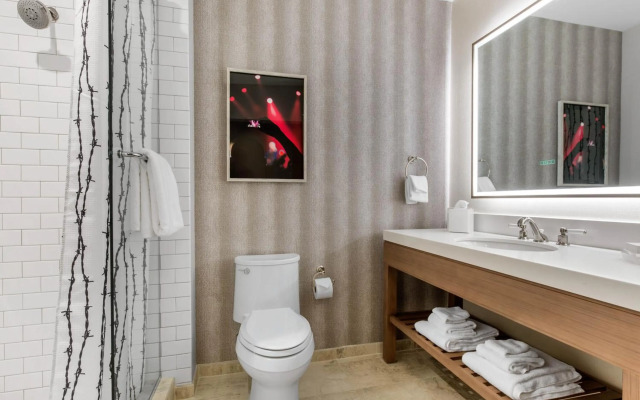 Cambria Hotel Nashville Downtown