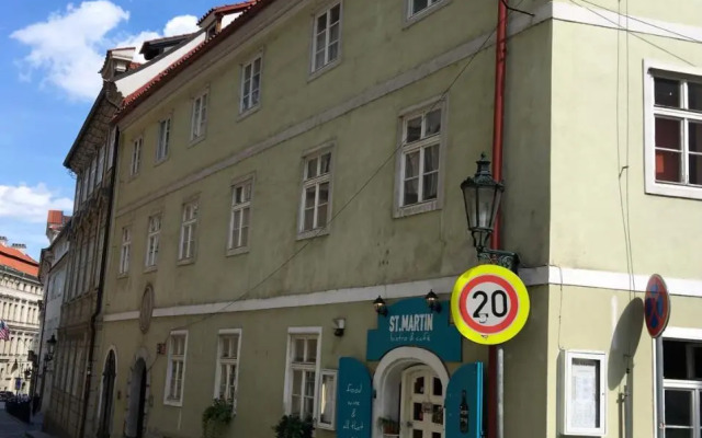 Mala Strana apartment 1