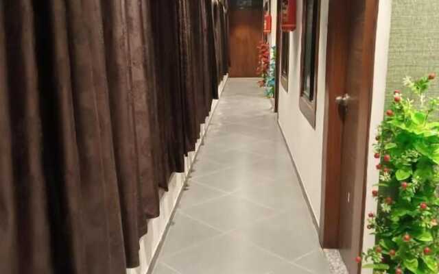 Hotel Mansarovar