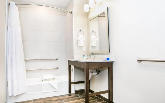 Hotel Siri Downtown - Paso Robles