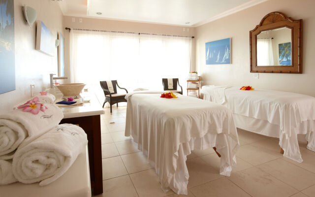 The Cove Suites at Blue Waters Resort and Spa