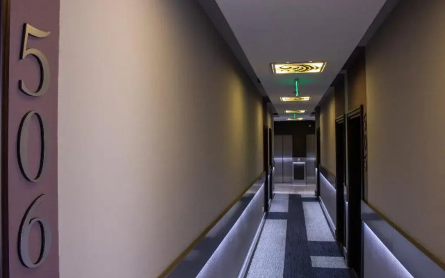 Carat Boutique Hotel