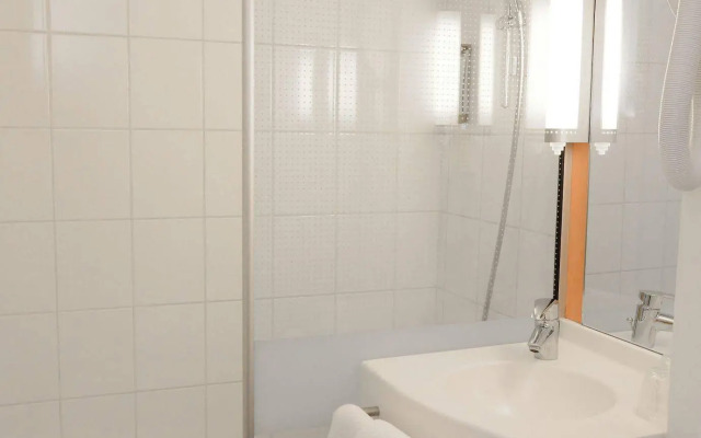 Ibis Styles Rouen Parc Expo Zenith