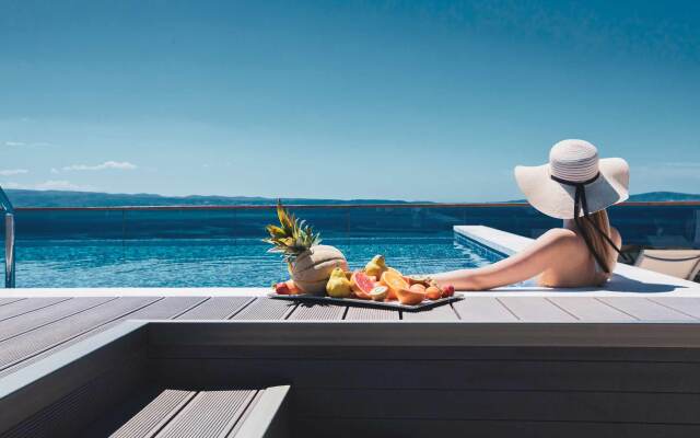 Marvie Hotel & Health
