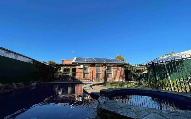 Unwind Westbourne Park Saltpool Hideaway