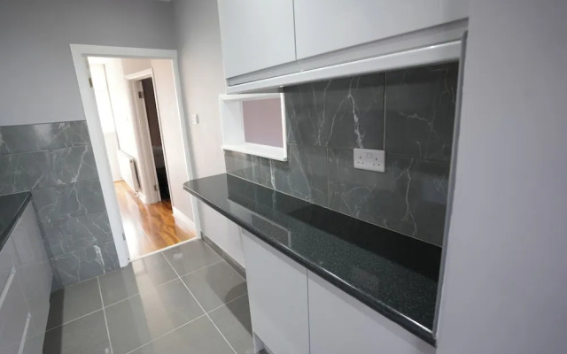 Westwick Gardens Retreat - 4 Bedroom House