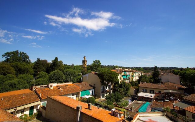 Beautifull terrace in Tasso square