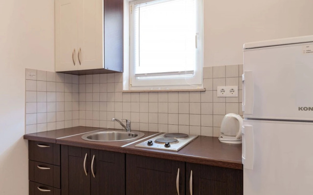 Ana - Free Parking - SA2