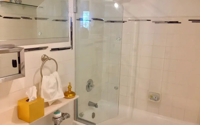 Presidential Suite I
