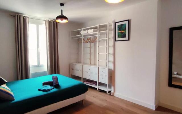 Charming 62 M With Shared Garden Center