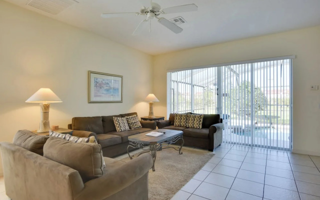 Family Retreat w/ Pool: 10 Mi to Disney!