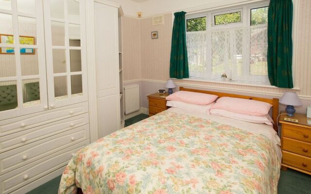 Eypeleaze B & B