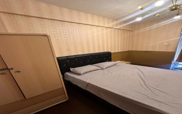 OYO 93492 Mamiya Rooms