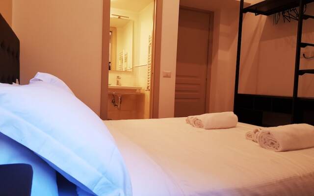 Cairoli Rooms