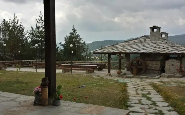 Hadji Boby Guest Inn