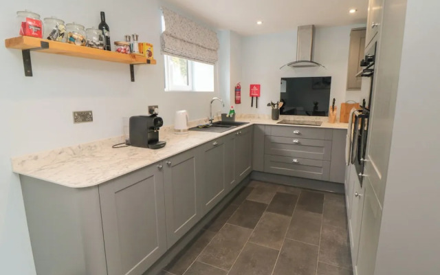 1 Staveley Cottages