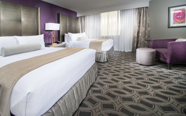 Crowne Plaza Saddle Brook by IHG