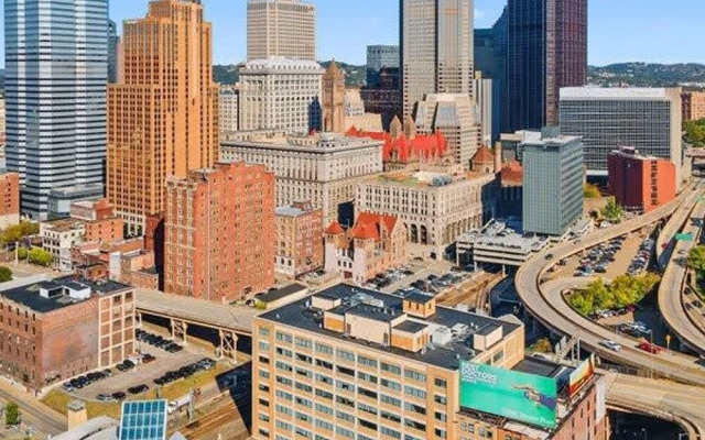 Cozysuites Stunning 1BR Downtown Pittsburgh