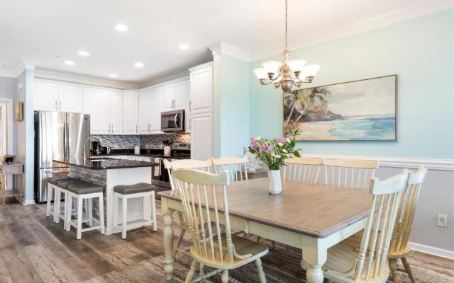 114 W Edge - River Daze - Pool