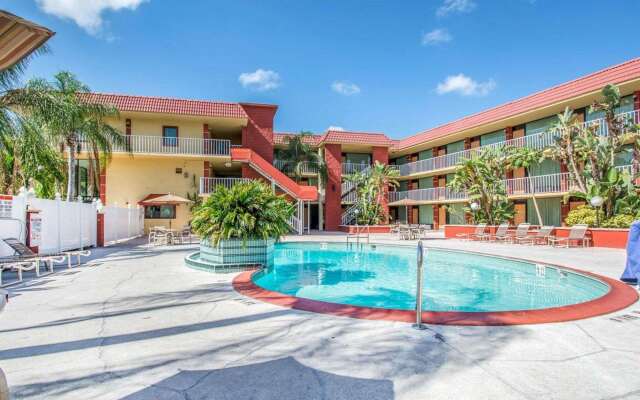 Quality Inn & Suites at Tropicana Field