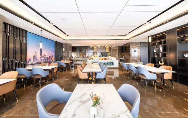 Atour Hotel Jiangxia Metro Station