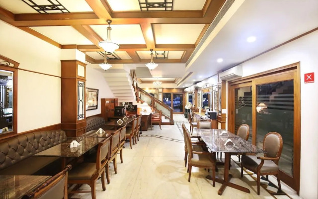 Oyo 1100 Hotel Kwality Regency