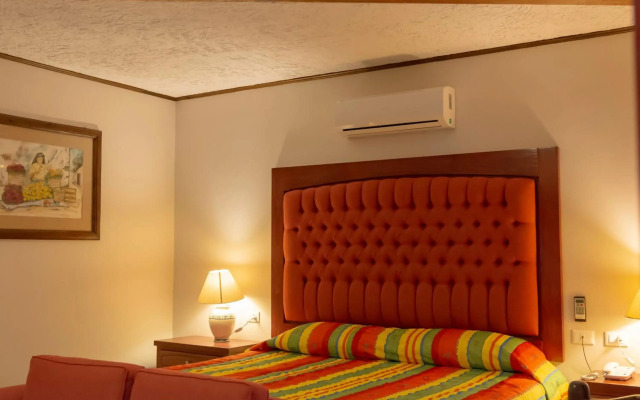 Hotel Santa Helena Plaza