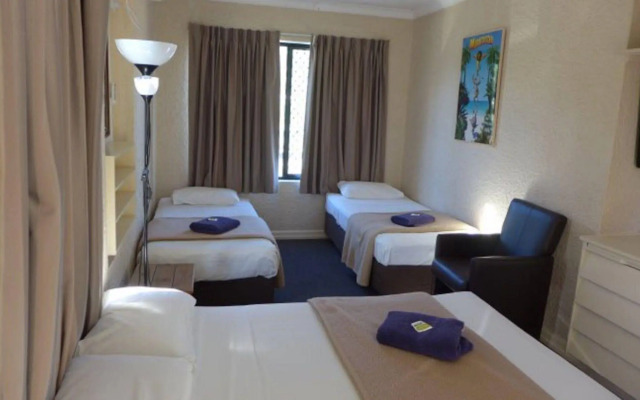 Kingsford Riverside Inn