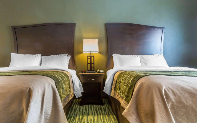 Comfort Inn & Suites Moore - Oklahoma City
