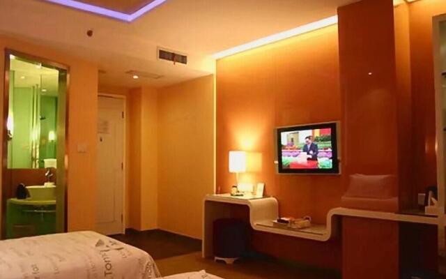 WuZhan Branch TOMOLO Hotel