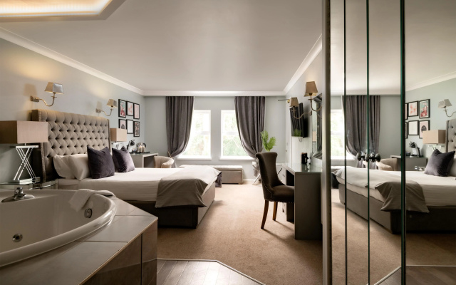 Birmingham North Moor Hall Hotel