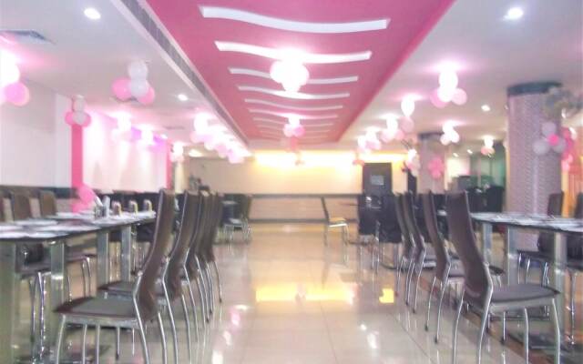 Capital O 10970 Hotel Krishna Palace