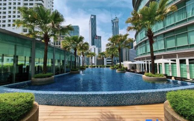 Vortex Suites KLCC by Luna