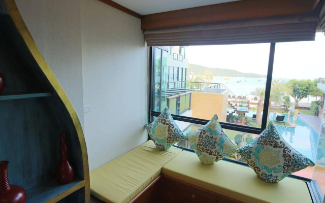 Phi Phi Nice Beach Hotel Hip