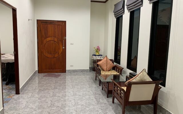 Reuanpruhong Na Bangthong