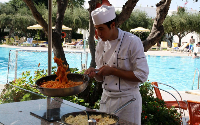 Alex Beach Hotel - Bungalows Hotel