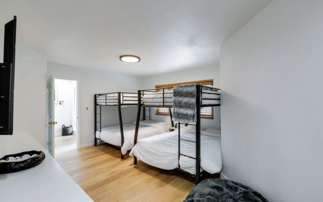 Chic Flagstaff Retreat w/ Fireplace & Patio!