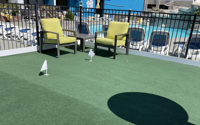 Days Inn by Wyndham Virginia Beach At The Beach