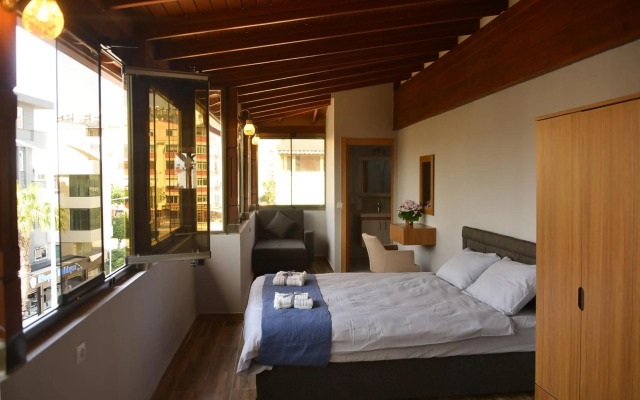 Pure Diamond Hotel