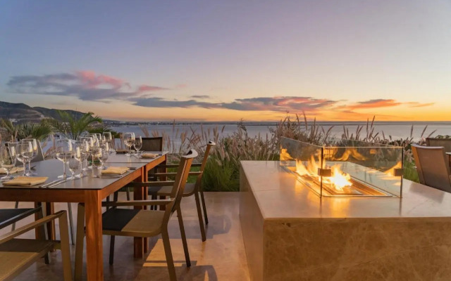 Hotel Indigo La Paz Puerta Cortes by IHG