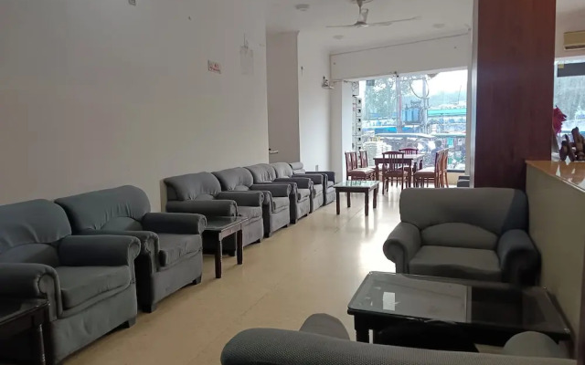 Hotel Ganga Azure