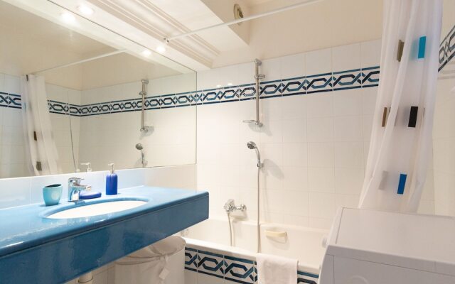 Vaneau Mediterranean Apartment