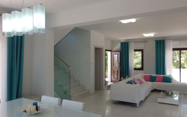 Villa Grecian 1 Platinum